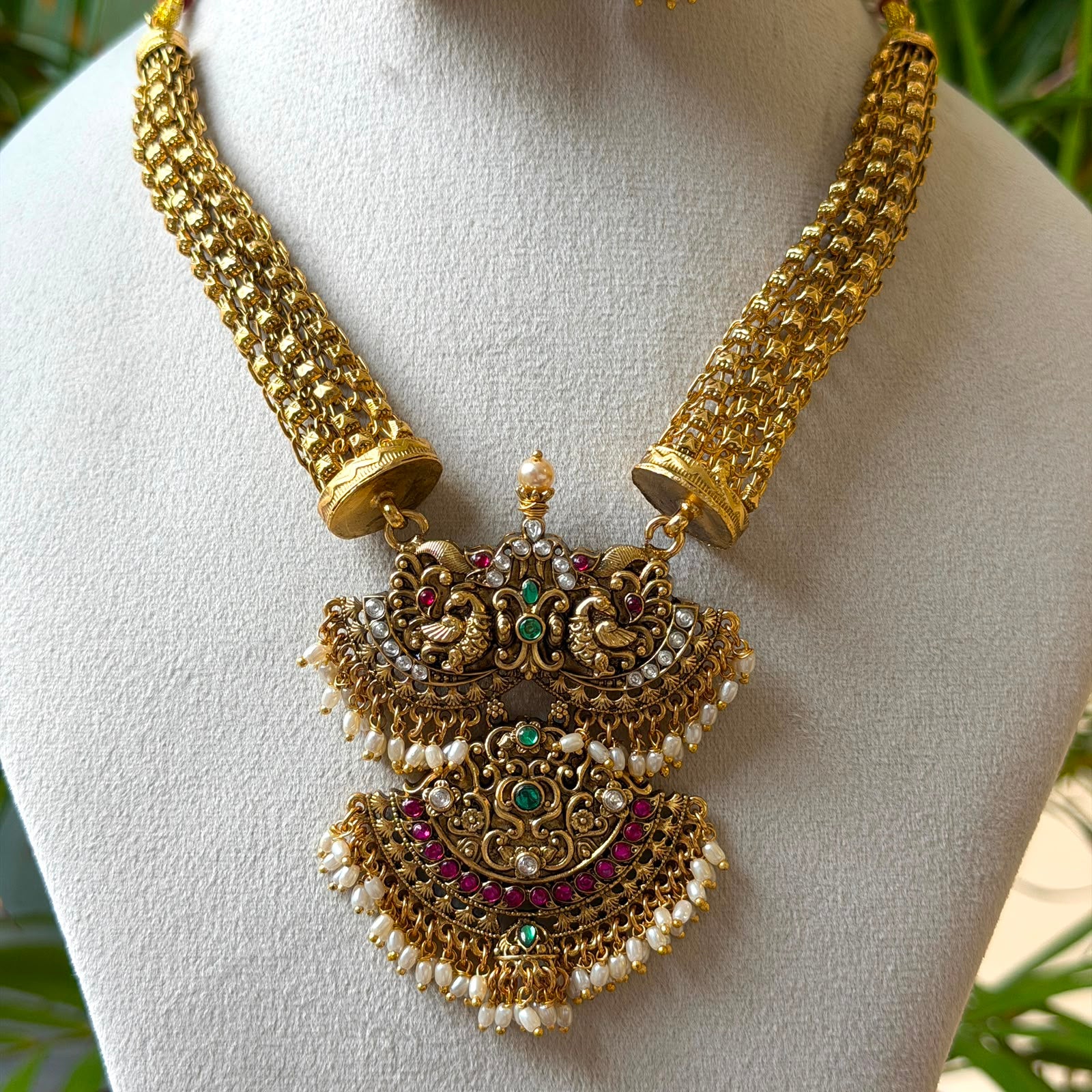 Antique Necklace Set AN372