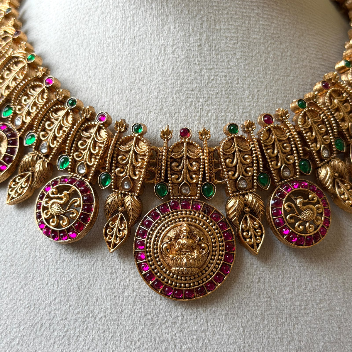 Antique Necklace Set AN466