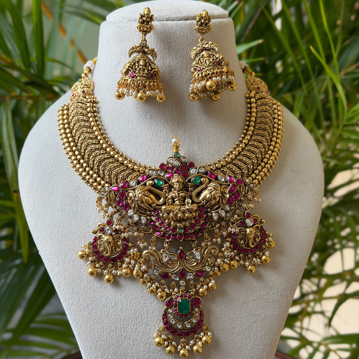 Antique Necklace Set AN373