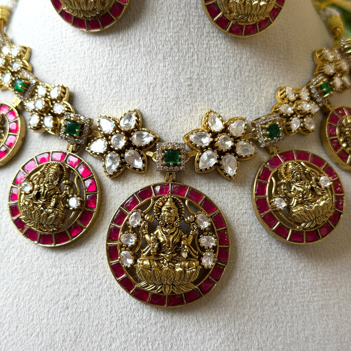Antique Necklace Set AN387