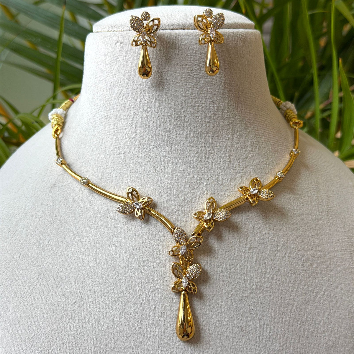 Antique Necklace Set AN369