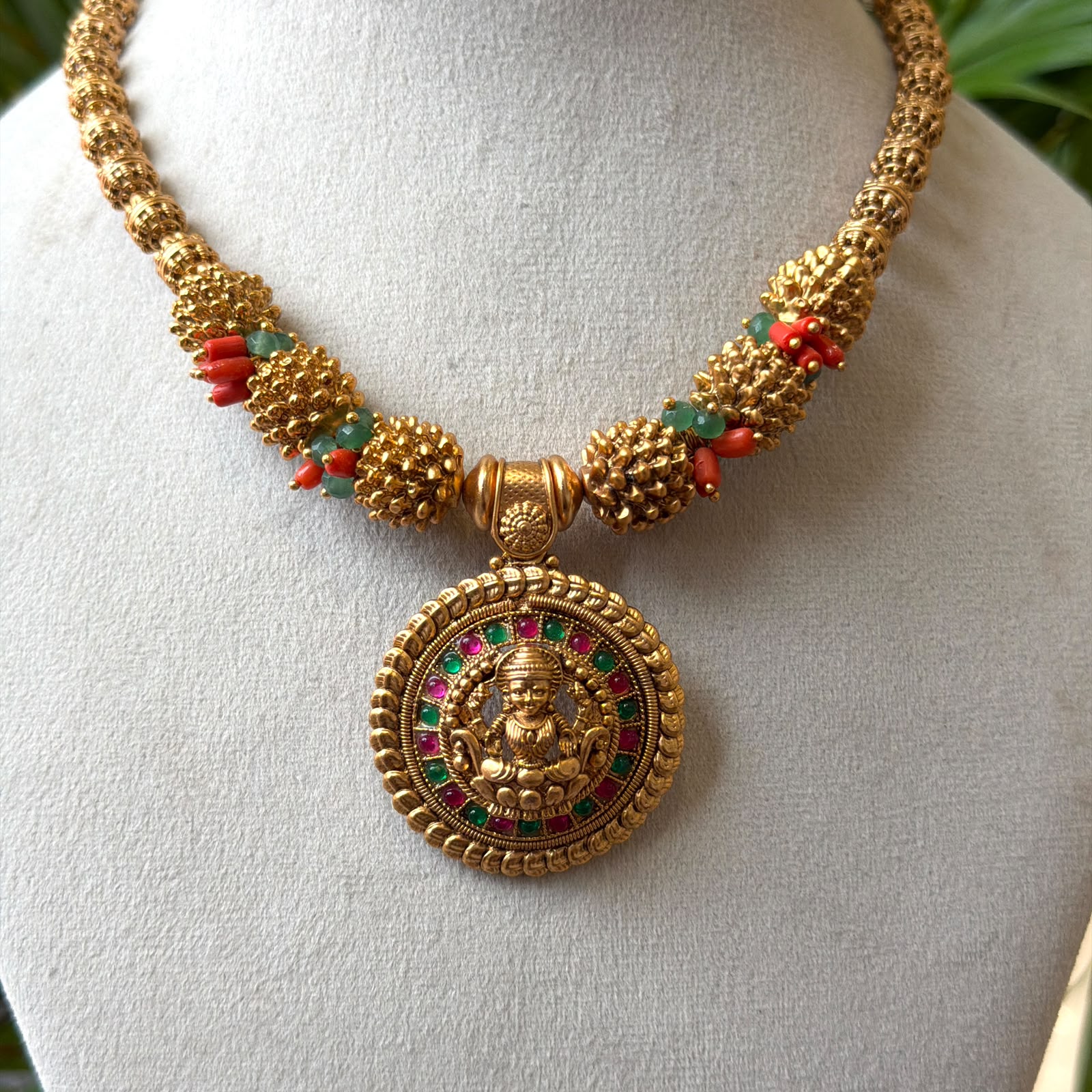 Antique Necklace Set AN328