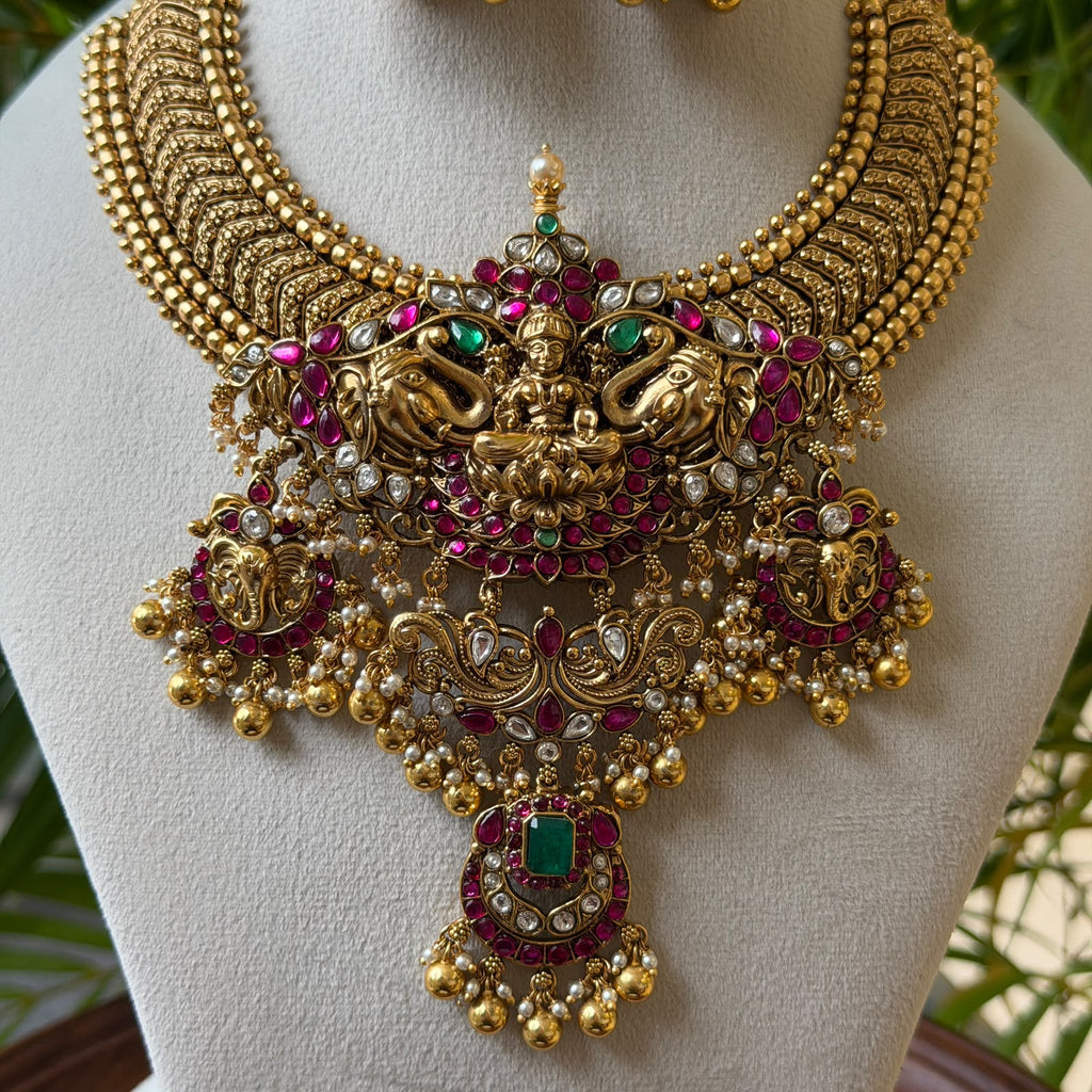 Antique Necklace Set AN373