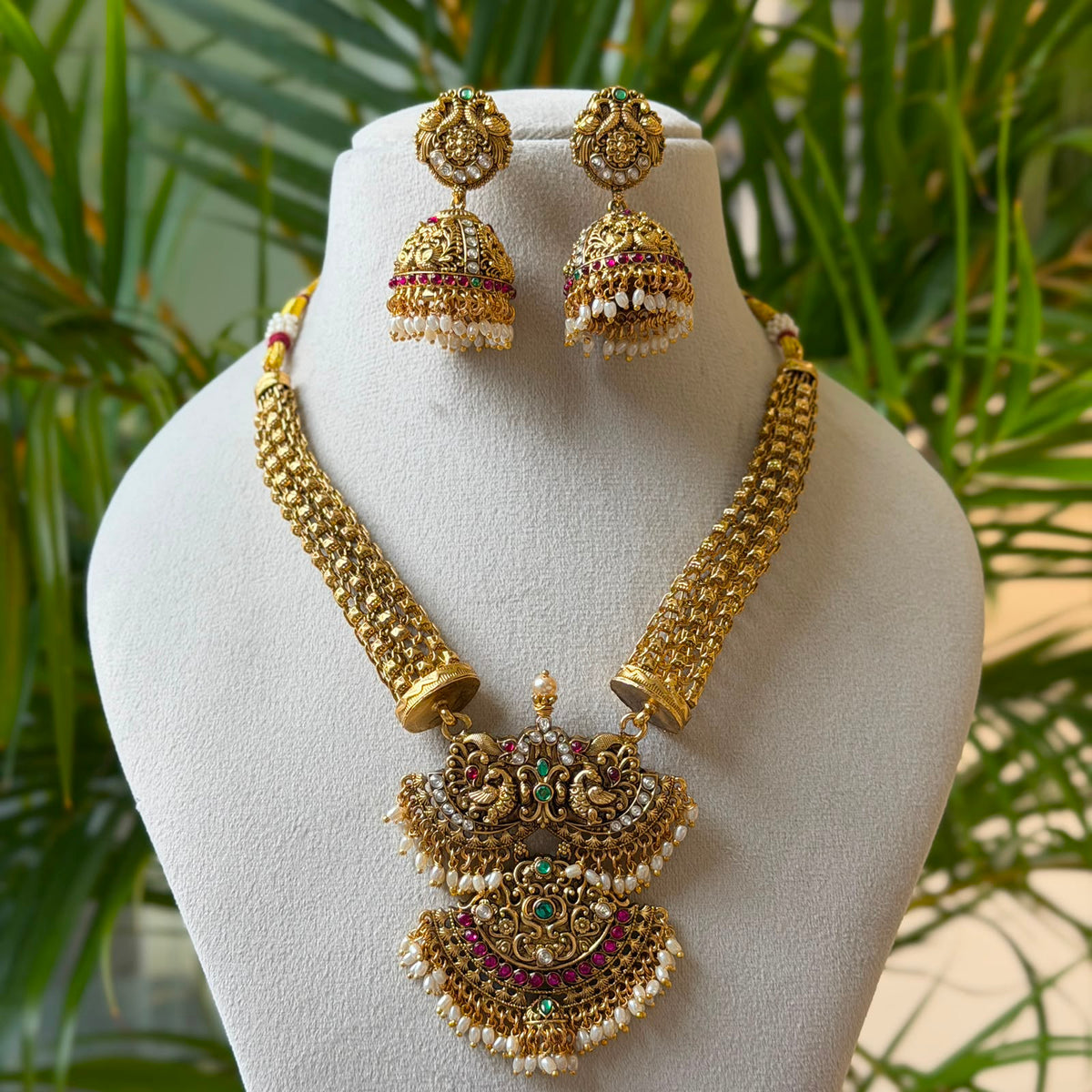 Antique Necklace Set AN372