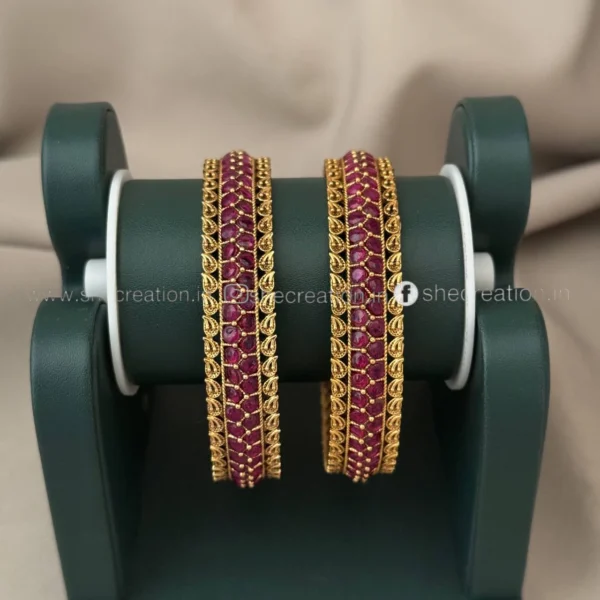 Antique Bangle AB33 - Image 2