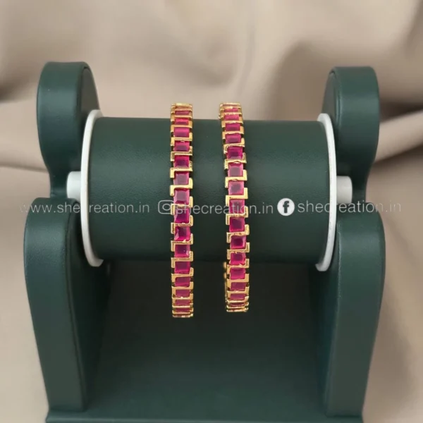 Antique Bangle AB38