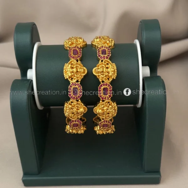 Antique Bangle AB42