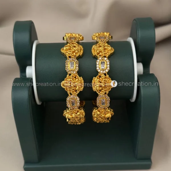 Antique Bangle AB42 - Image 3
