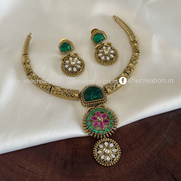 Antique Necklace AN177