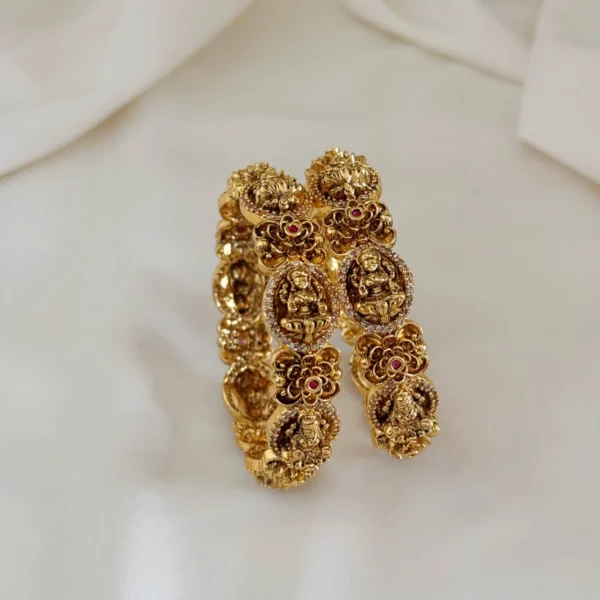 Antique Bangle AB48 - Image 2
