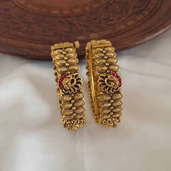 Antique Bangle AB51 - Image 2