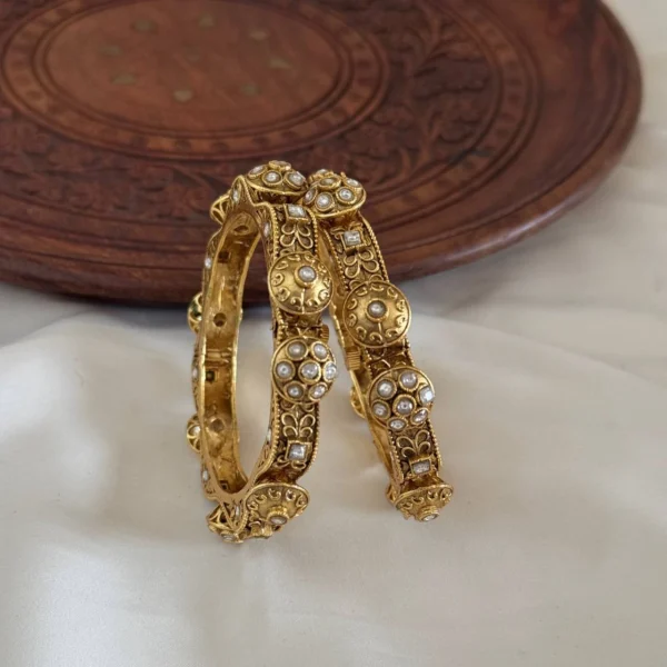 Antique Bangle AB54