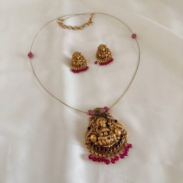 Antique Necklace AN183