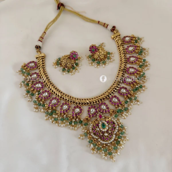 Antique Necklace AN188