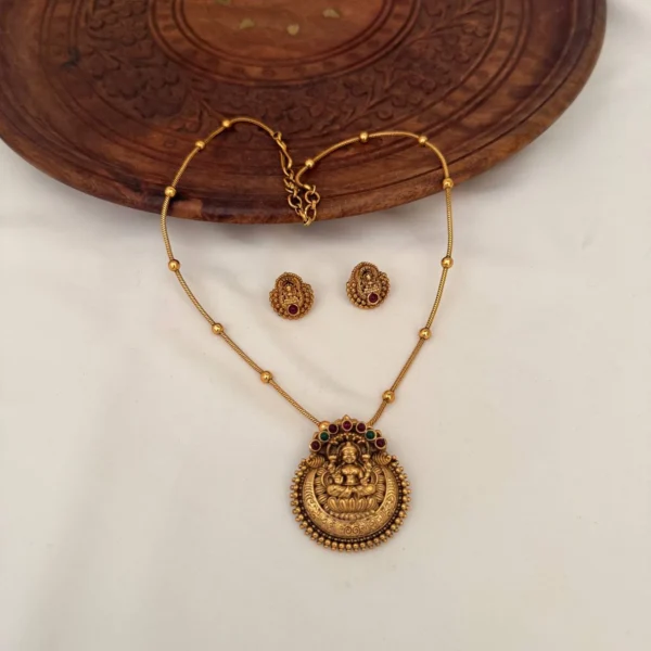 Antique Necklace AN190