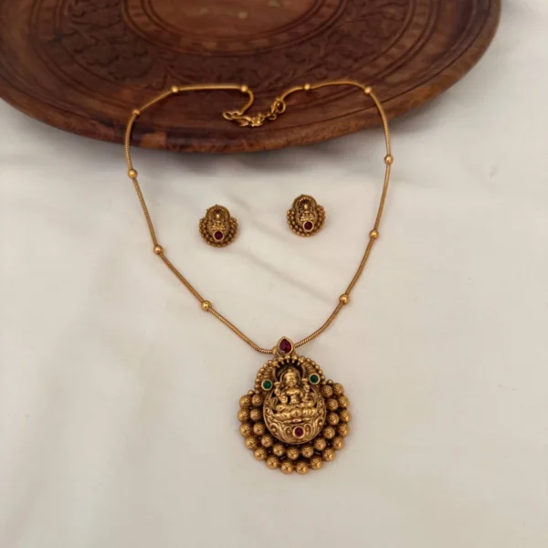 Antique Necklace AN191