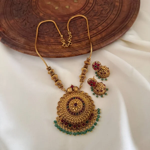 Antique Necklace AN198