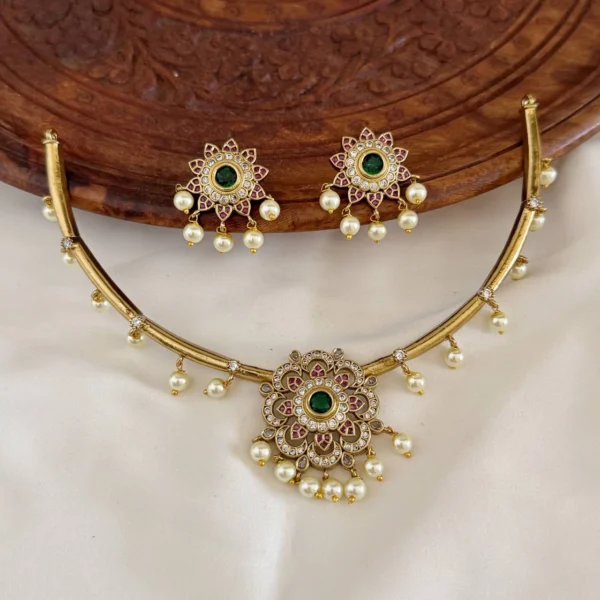 Antique Necklace AN206