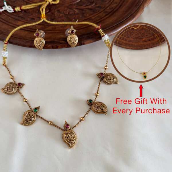 Antique Necklace AN212