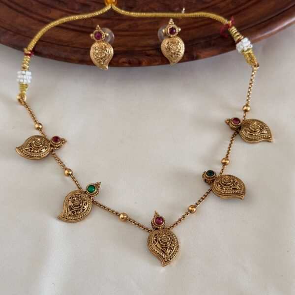 Antique Necklace AN212 - Image 2