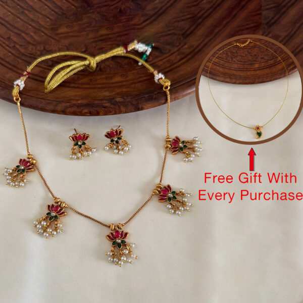 Antique Necklace AN213