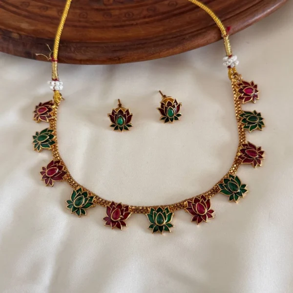 Antique Necklace AN215