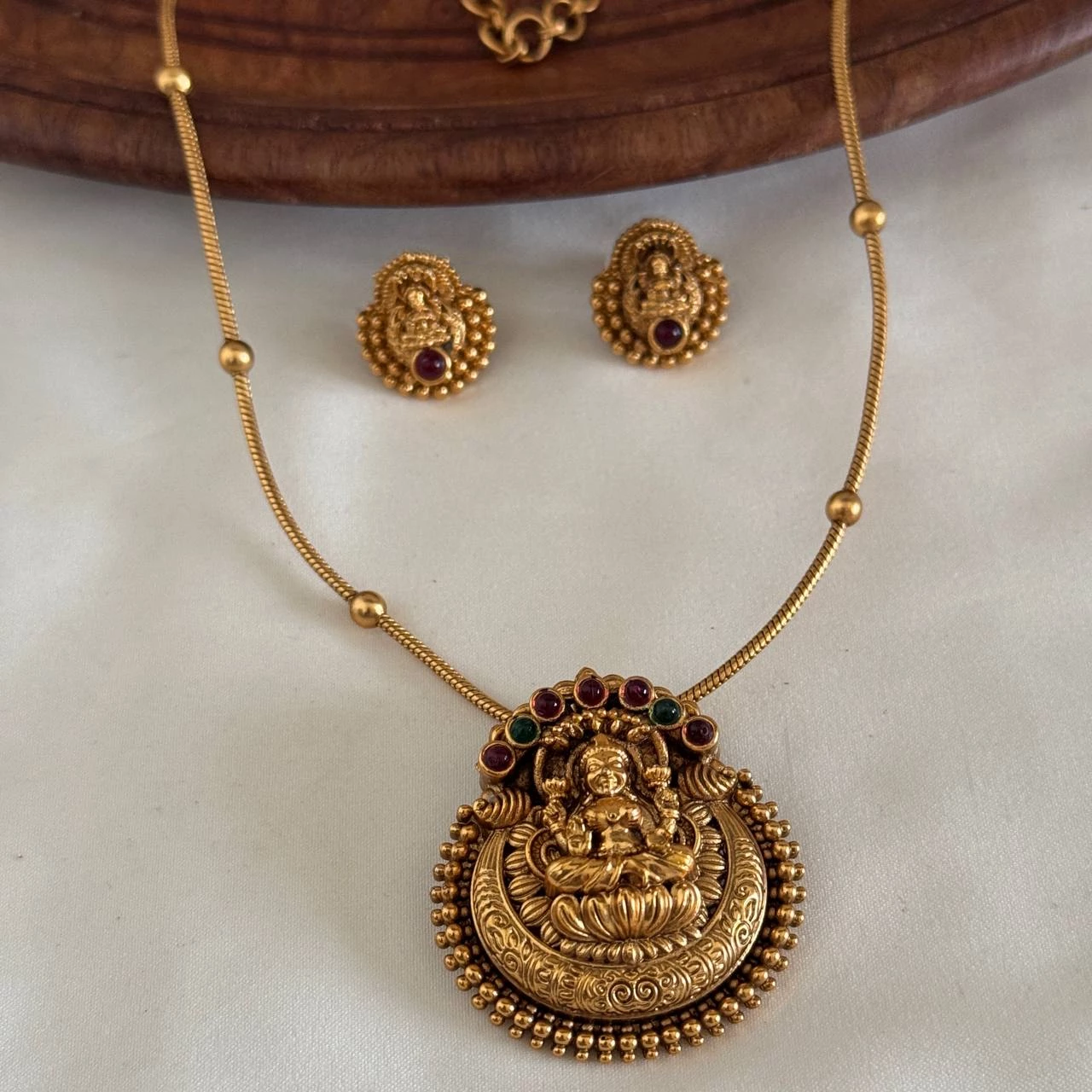 Antique Necklace AN221 - Image 2