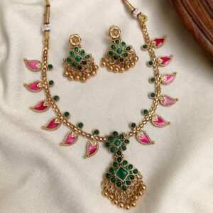 Antique Necklace AN227