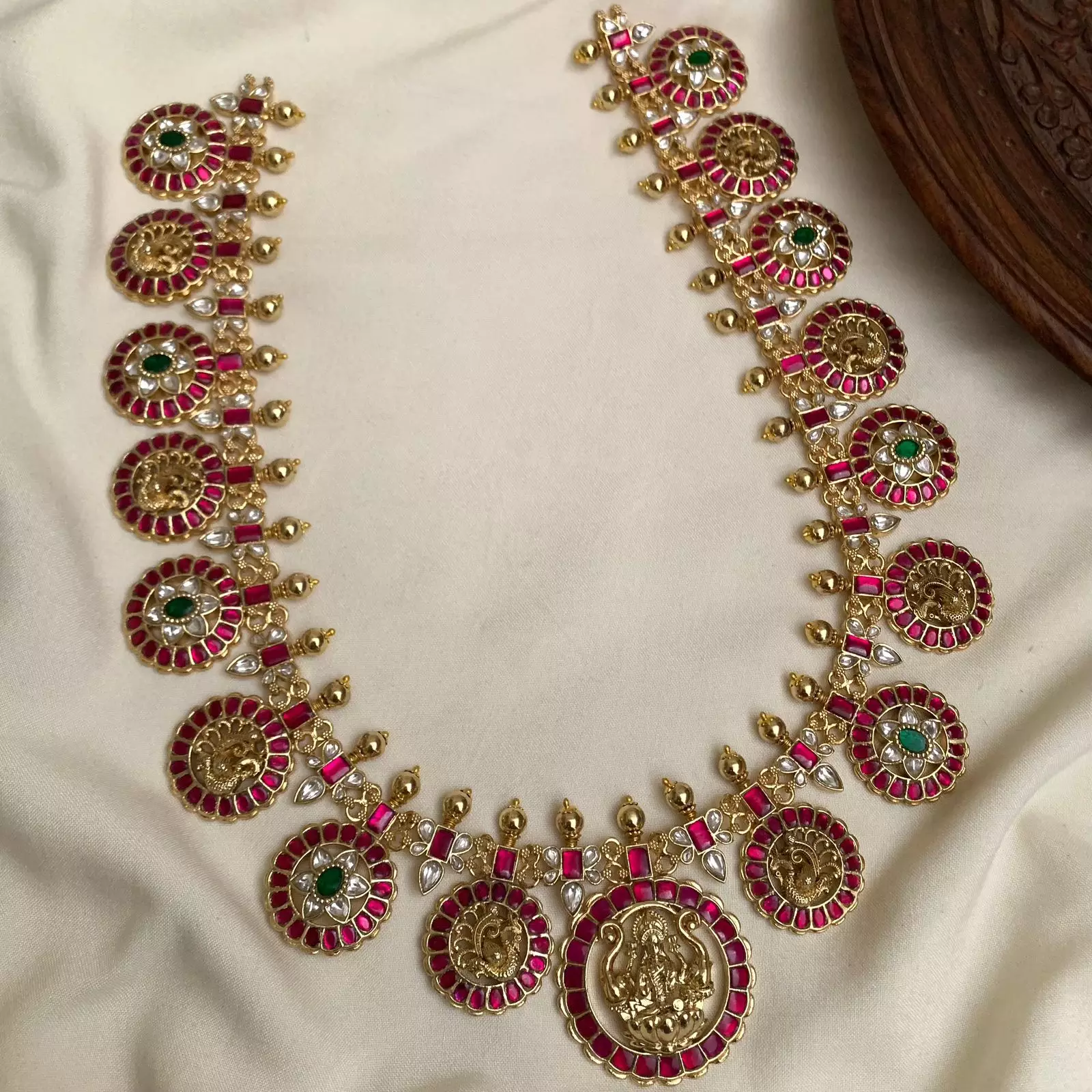 Traditional Kempu Floral Mandala Choker with Pastel Green Bead Drops SL7