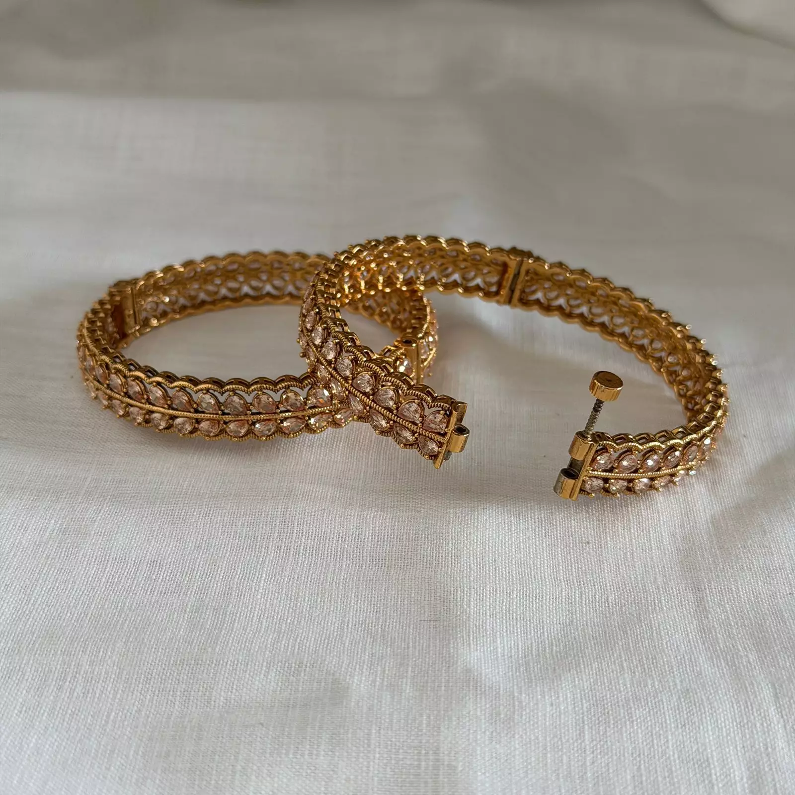 Antique Bangle AB62 - Image 2